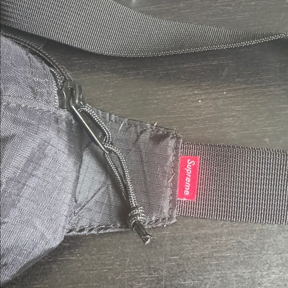 Supreme Waist Pack - Picture 2 of 7